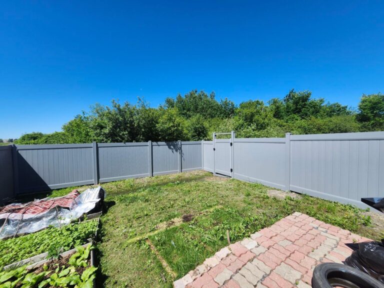 gREY fence1 768x576